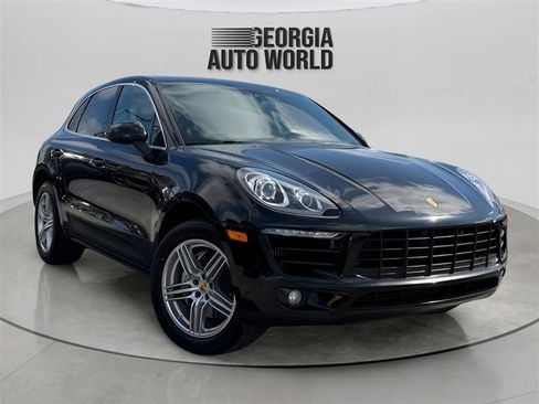 Used 2017 Porsche Macan S image 10