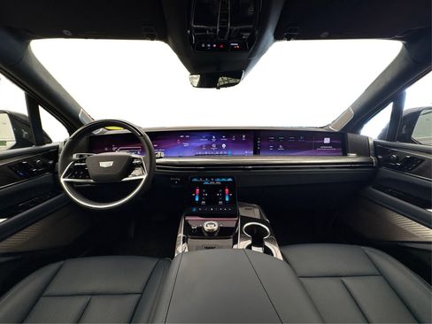 New 2025 Cadillac Escalade IQ Sport 2 w/ LPO, ONYX Package image 24