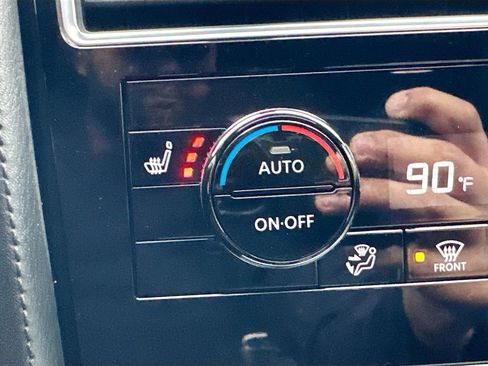 Used 2024 Nissan Armada SL w/ Midnight Edition Package image 17