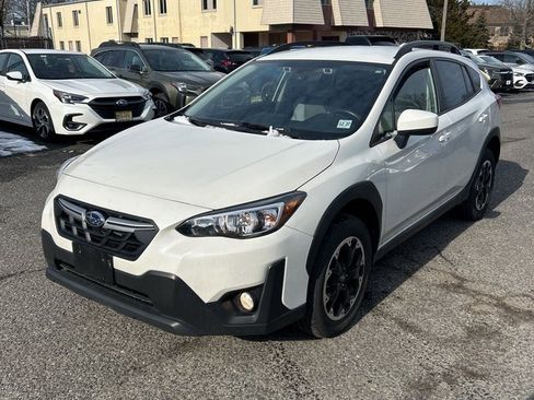 Used 2023 Subaru Crosstrek 2.0i Premium image 1
