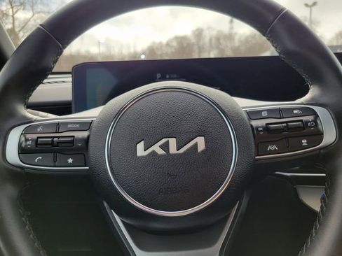 Certified 2025 Kia K5 GT FWD image 11