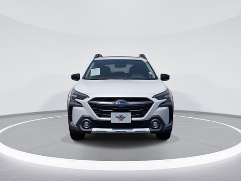 Used 2024 Subaru Outback Limited XT w/ Popular Package #2 AWD/4WD image 2