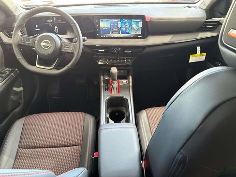 New 2026 Nissan Kicks SR w/ SR Premium Package AWD/4WD image 17