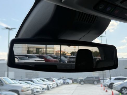 Used 2024 GMC Sierra 1500 SLT image 24