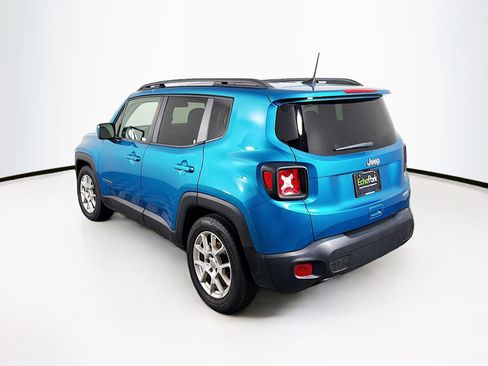 Used 2020 Jeep Renegade Latitude FWD image 5