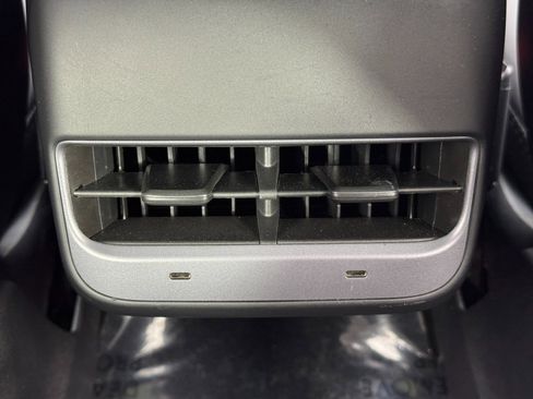 Used 2023 Tesla Model 3 Standard Range image 35