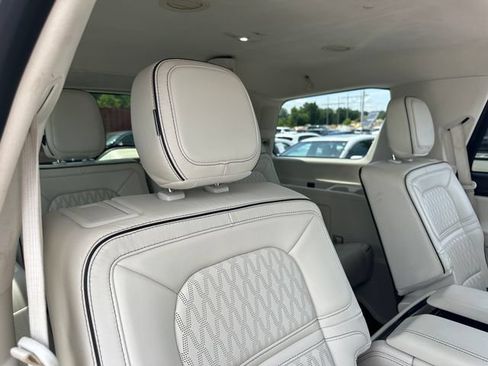 Used 2021 Lincoln Navigator Black Label w/ Special Edition Package AWD/4WD image 33