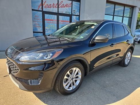Used 2022 Ford Escape SE w/ Convenience Package FWD image 3