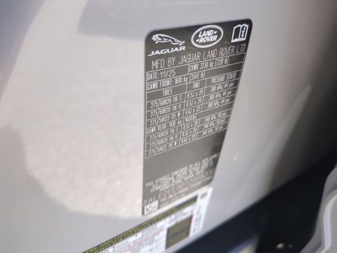 New 2026 Land Rover Defender 110 OCTA image 31