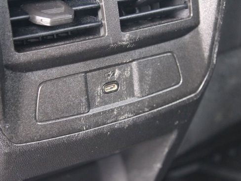 Used 2023 Chevrolet Colorado LT w/ LT Convenience Package II image 27