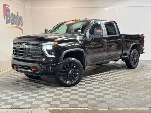 New 2026 Chevrolet Silverado 2500 LT w/ Trail Boss Package AWD/4WD image 2