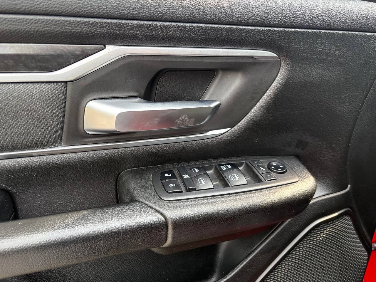 Used 2019 RAM 1500 Big Horn AWD/4WD image 12