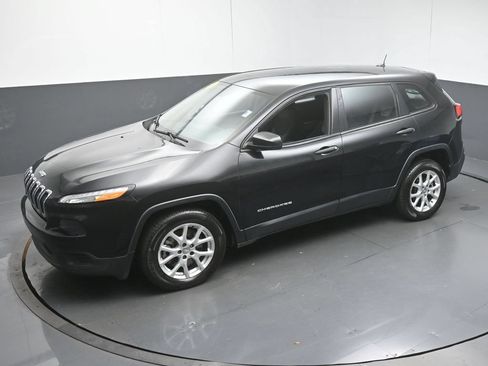 Used 2014 Jeep Cherokee Sport FWD image 41