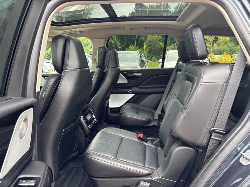 Used 2024 Lincoln Aviator Reserve w/ Equipment Group 201A AWD/4WD image 12