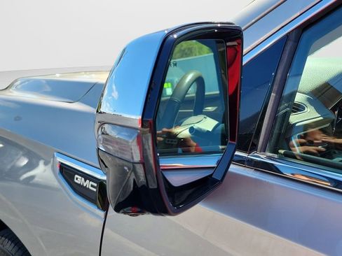 Used 2021 GMC Yukon Denali image 11