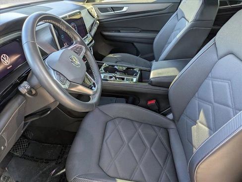 Used 2024 Volkswagen Atlas Cross Sport SE FWD image 14