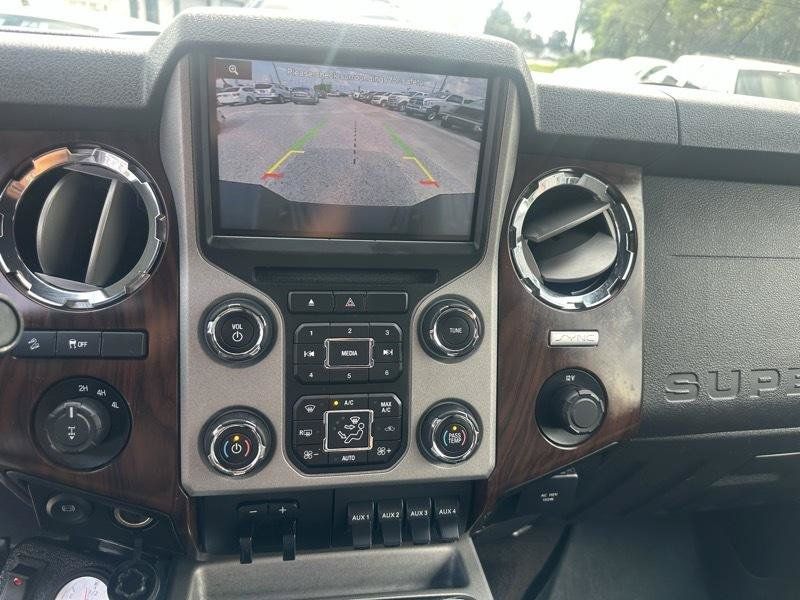 Used 2015 Ford F250 Lariat w/ Lariat Ultimate Package AWD/4WD image 10