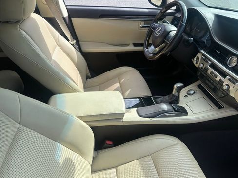 Used 2018 Lexus ES 350 w/ Navigation System Package FWD image 15