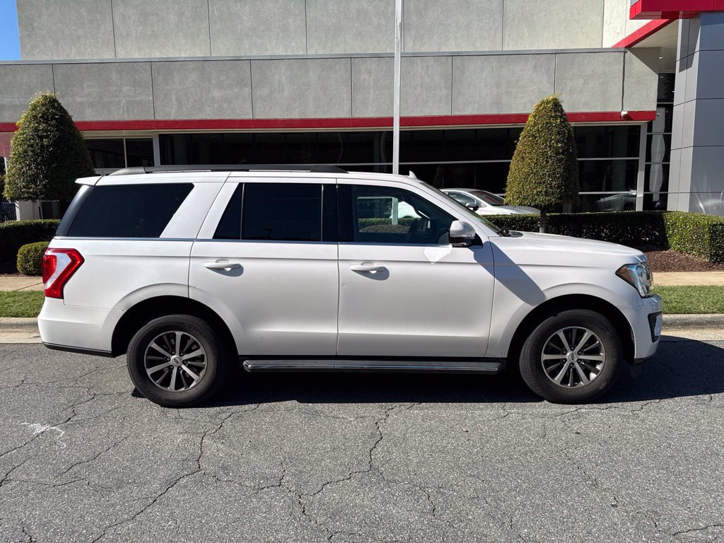 Used 2019 Ford Expedition XLT w/ Equipment Group 202A RWD image 4