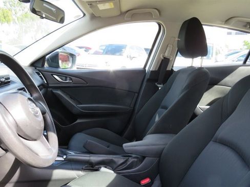 Used 2014 MAZDA MAZDA3 i SV FWD image 12