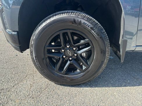 Used 2021 Chevrolet Silverado 1500 LT Trail Boss w/ Bed Protection Package AWD/4WD image 10