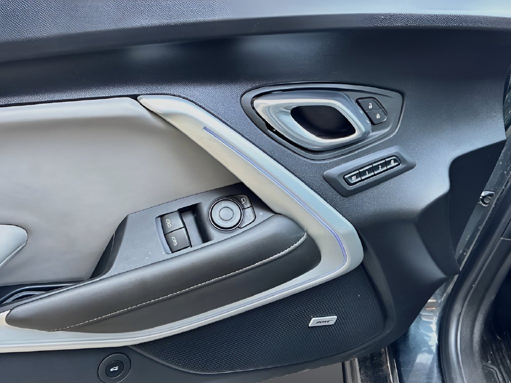 Used 2023 Chevrolet Camaro SS RWD image 17