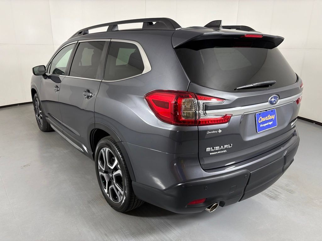 Used 2023 Subaru Ascent Limited AWD/4WD image 6