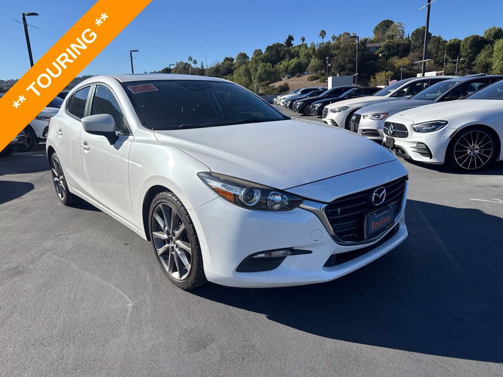 Used 2018 MAZDA MAZDA3 Touring FWD image 3