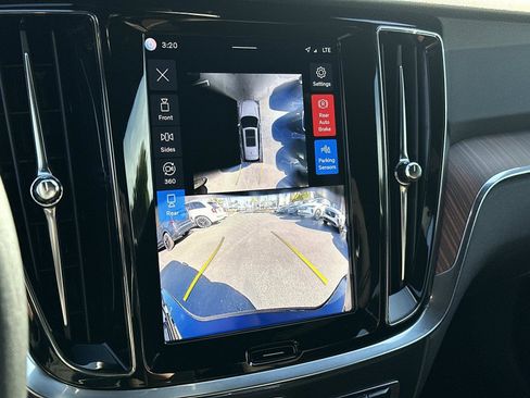 Certified 2025 Volvo V60 B5 Cross Country Plus image 13