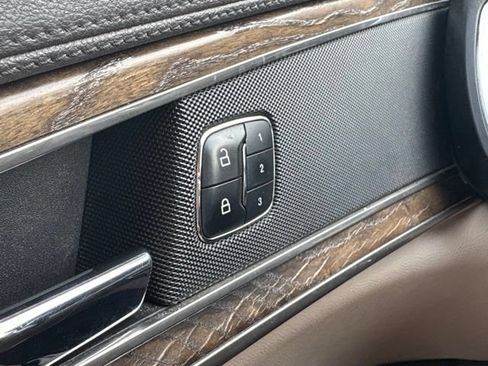Used 2016 Lincoln MKX Select w/ Select Plus Package AWD/4WD image 9