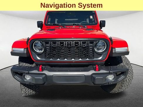 Used 2025 Jeep Wrangler Unlimited Rubicon AWD/4WD image 4