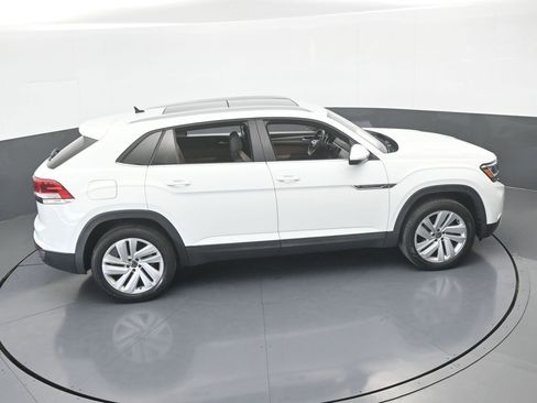 Used 2021 Volkswagen Atlas Cross Sport SE w/ Panoramic Sunroof Package image 57