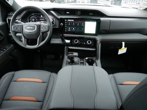New 2026 GMC Sierra 1500 AT4 w/ Technology Package AWD/4WD image 6
