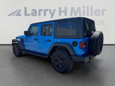 Used 2026 Jeep Wrangler Unlimited Sport AWD/4WD image 3