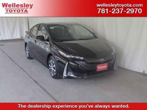 Used 2020 Toyota Prius Prime XLE FWD image 1