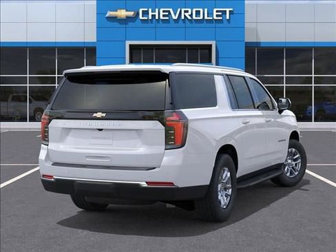 New 2026 Chevrolet Suburban LS image 4