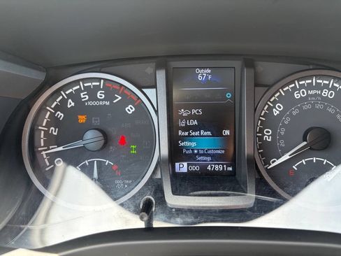 Used 2023 Toyota Tacoma TRD Off-Road w/ TRD Premium Off Road Package AWD/4WD image 34