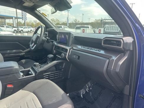 Used 2025 Toyota Tacoma TRD Off-Road AWD/4WD image 33
