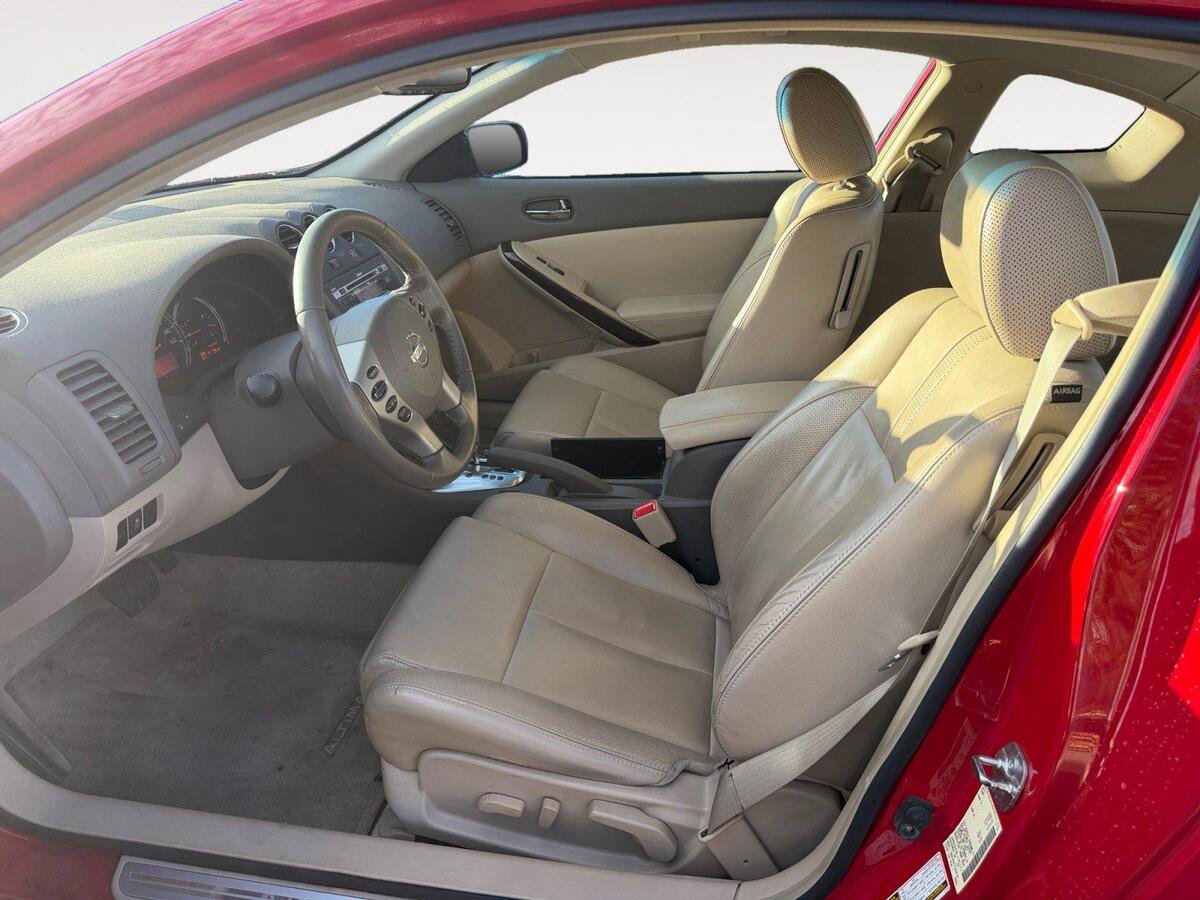 Used 2011 Nissan Altima 2.5 S w/ 2.5S Premium Pkg FWD image 9