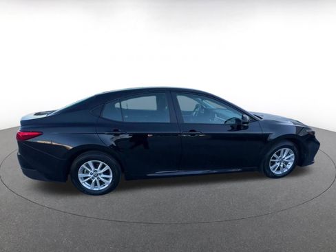 Used 2025 Toyota Camry LE image 16