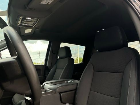 Used 2020 Chevrolet Silverado 1500 Custom w/ Custom Convenience Package image 14