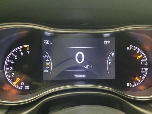 Used 2018 Jeep Grand Cherokee Laredo AWD/4WD image 23