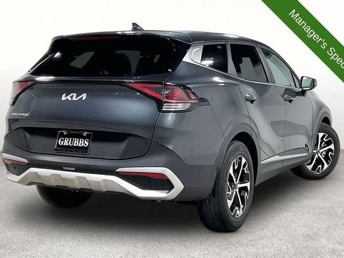 Used 2024 Kia Sportage EX FWD image 2