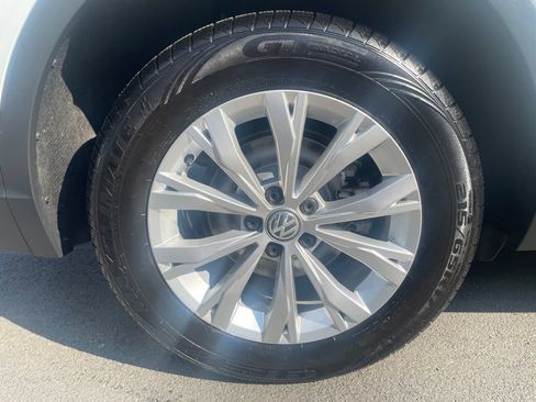 Used 2020 Volkswagen Tiguan S AWD/4WD image 11