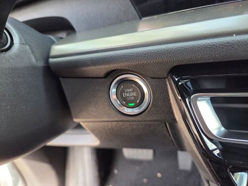 New 2026 Chevrolet Traverse LT w/ Midnight/Sport Edition FWD image 33