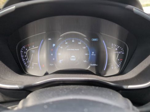 Used 2019 Hyundai Santa Fe Limited FWD image 13