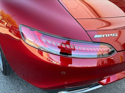 Used 2018 Mercedes-Benz AMG GT S image 25