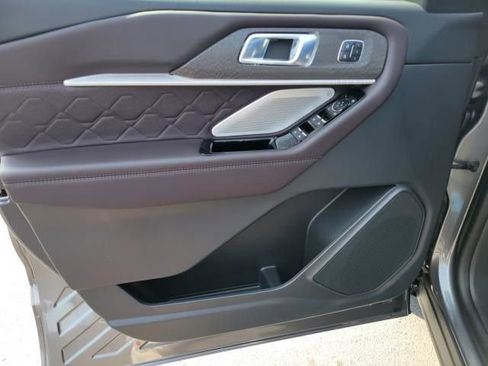 New 2025 Ford Explorer Platinum w/ LUX Leather Package image 20