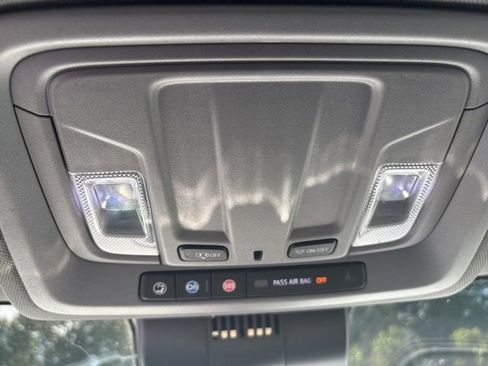 Used 2022 Chevrolet Silverado 1500 RST w/ Z71 Off-Road Package image 39