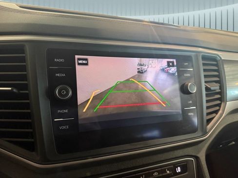 Used 2020 Volkswagen Atlas SE w/ Panoramic Sunroof Package AWD/4WD image 3
